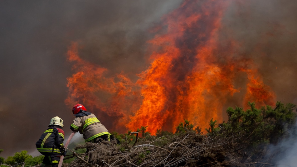 Mega Incendios Forestales: Más de 475 unidades y cerca de 3.500 bomberos movilizados